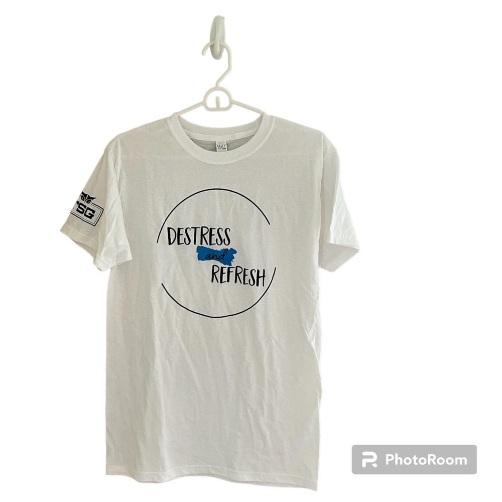 ◻️M & O GOLD: Women’s size S, Temple University’s “student government” t-shirt◻️